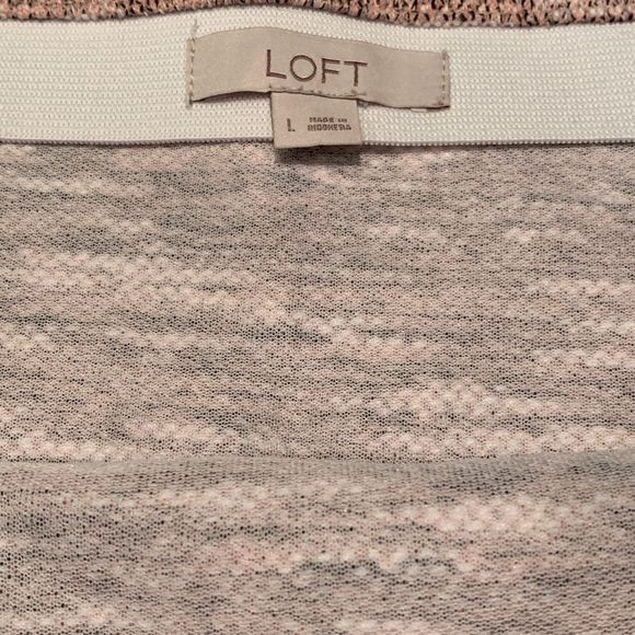 Stunning Loft Skirt - Picture 4 of 4